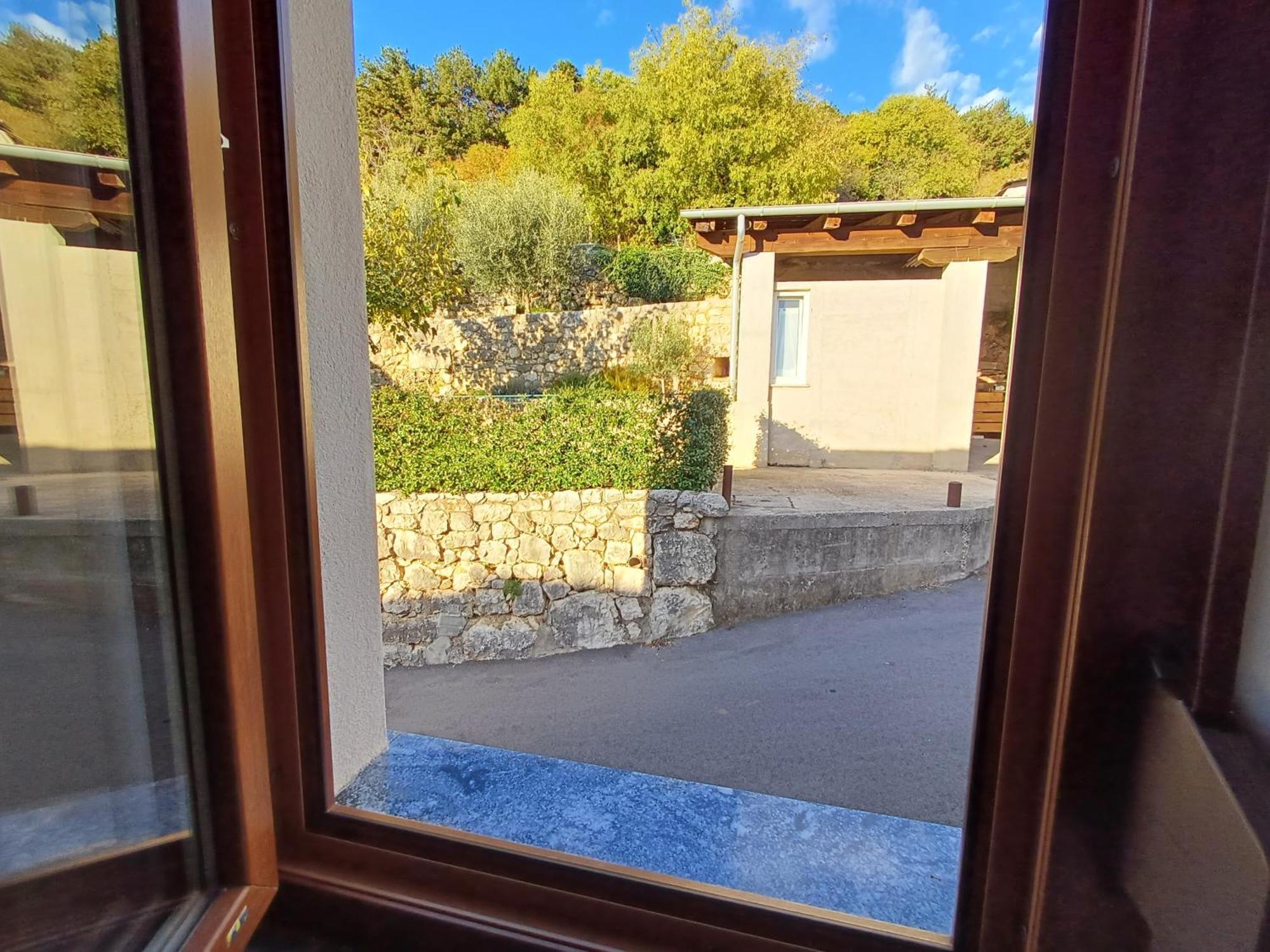 Apartmaji Tanto Malovse Crnice Esterno foto