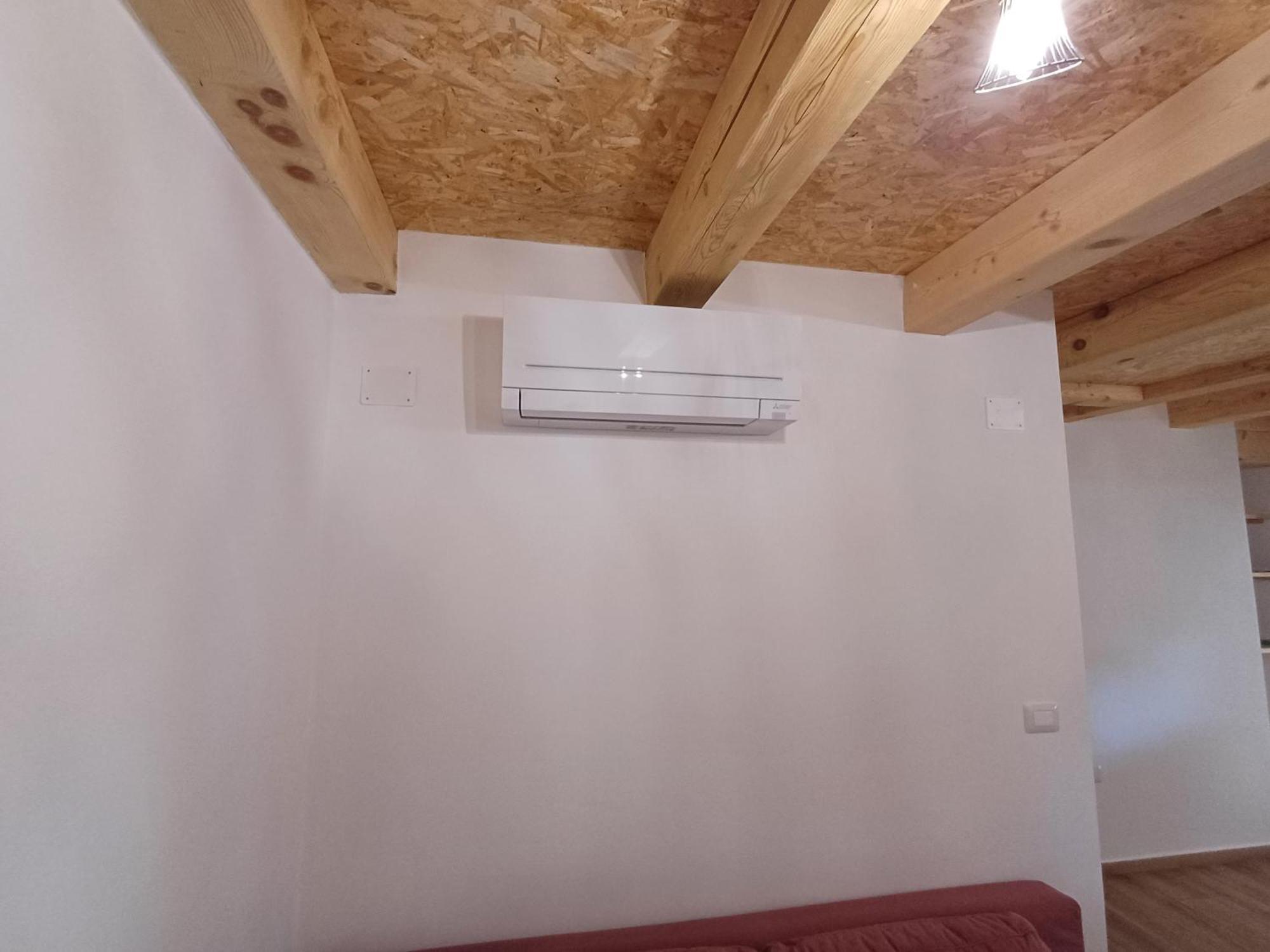 Apartmaji Tanto Malovse Crnice Esterno foto