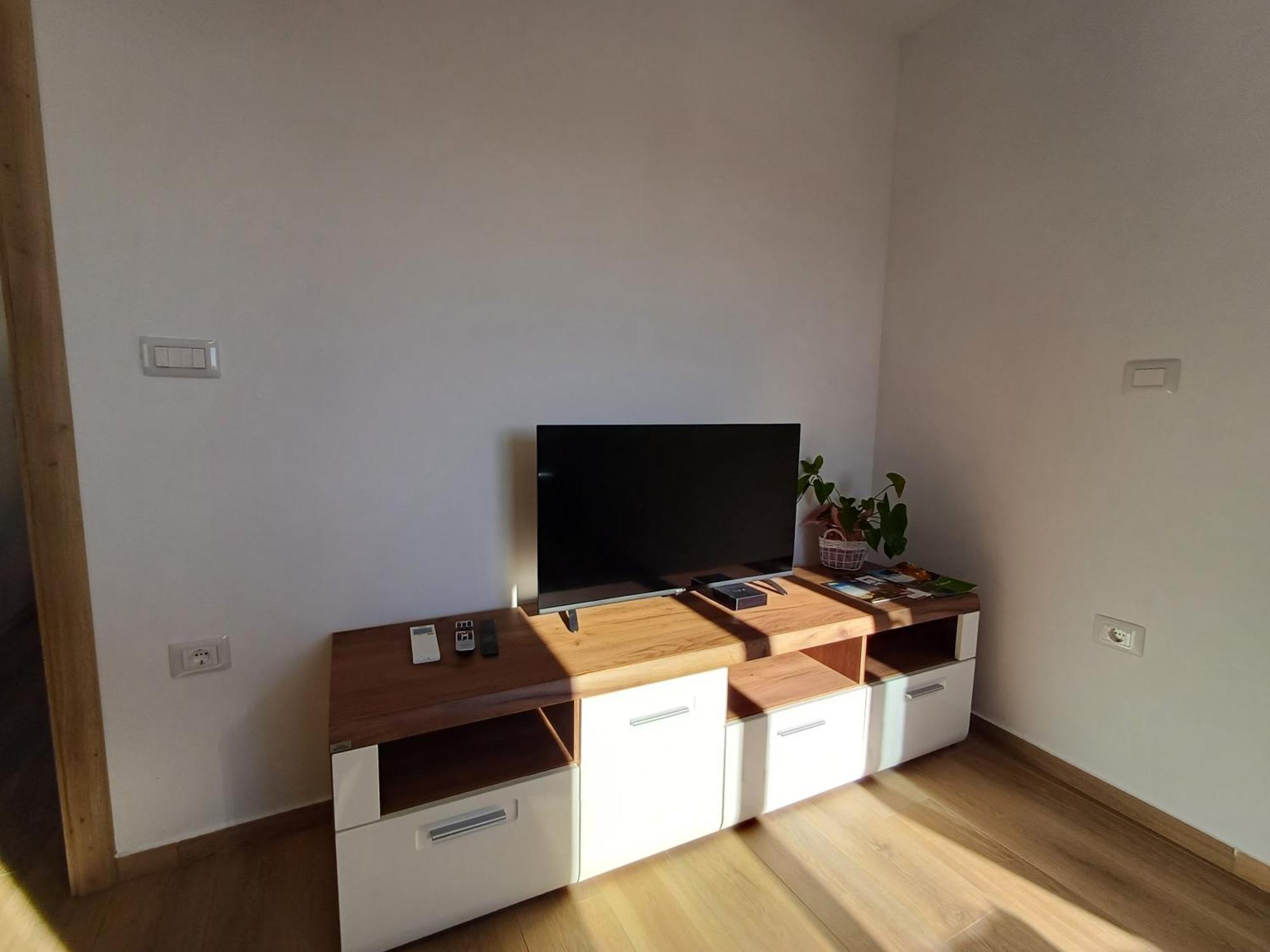 Apartmaji Tanto Malovse Crnice Esterno foto