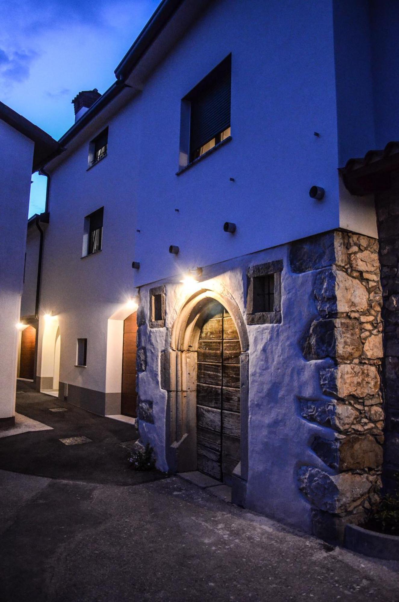 Apartmaji Tanto Malovse Crnice Esterno foto