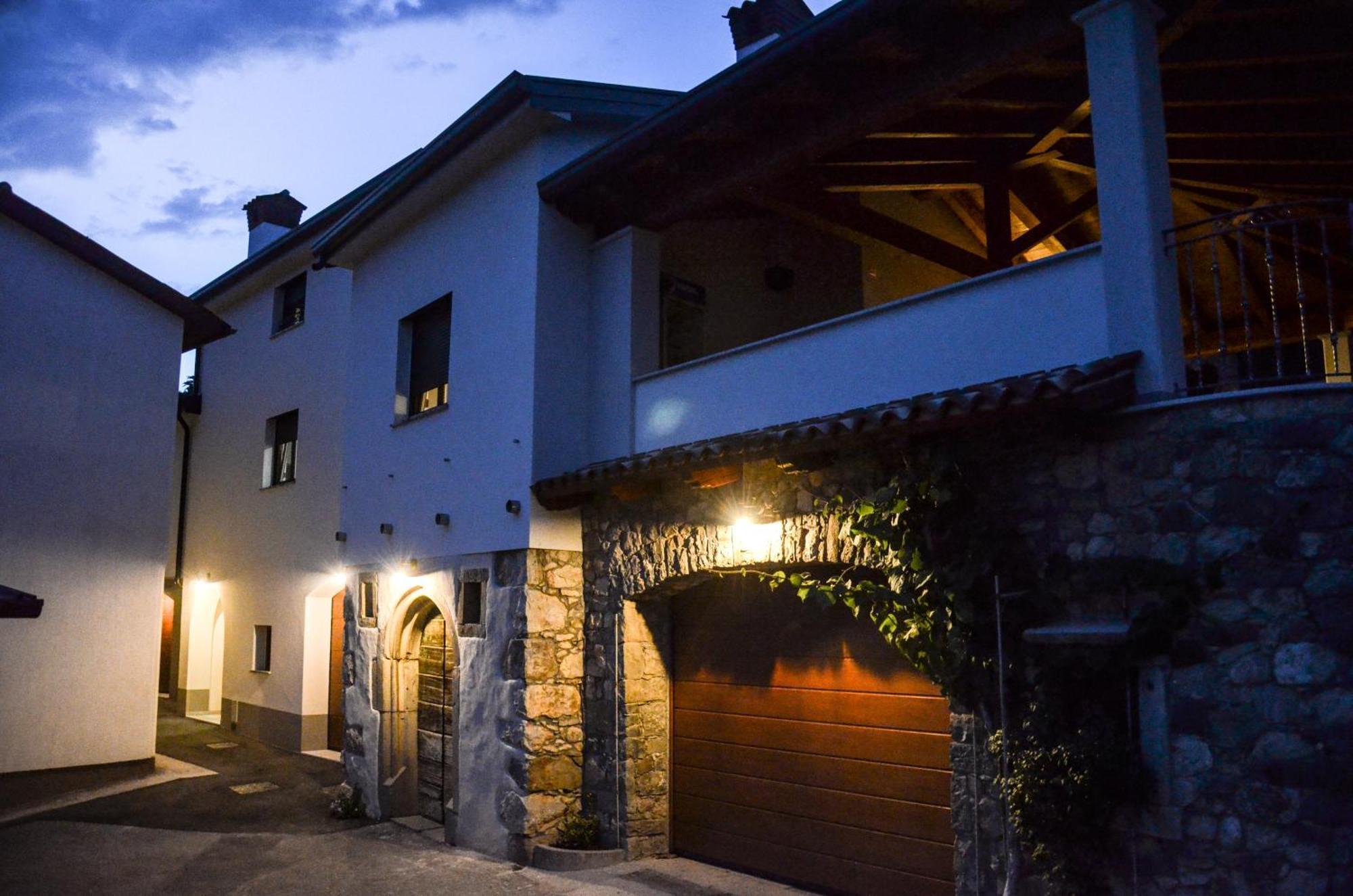Apartmaji Tanto Malovse Crnice Esterno foto